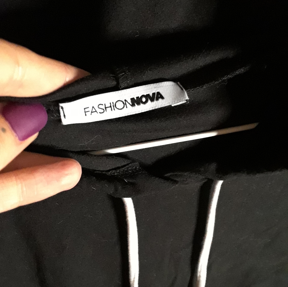 Fashiom Nova Crop - Picture 3 of 4